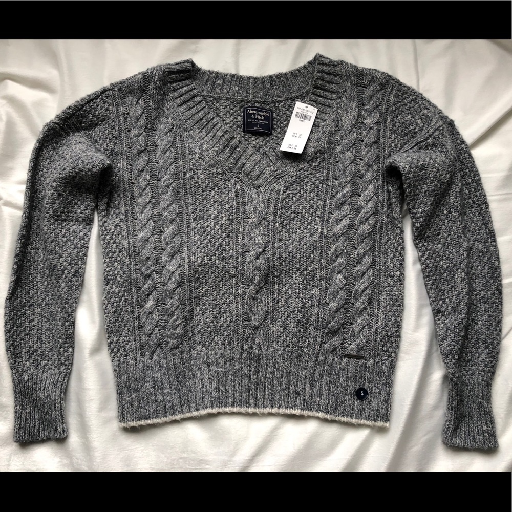 Abercrombie & Fitch Sweater